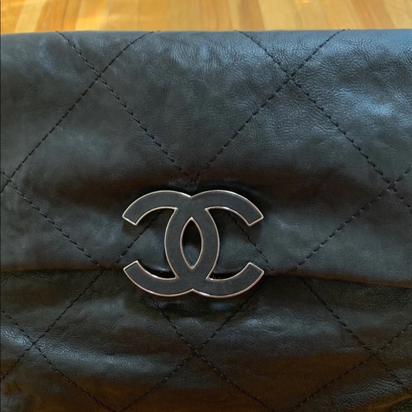 Chanel Vintage Handbag - Picture 2 of 8